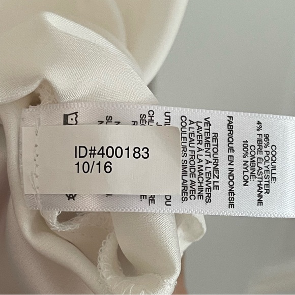 EXPRESS Off White Lace Shoulder w/Black Trim and Zipper Detail SIZE L - Picture 7 of 7